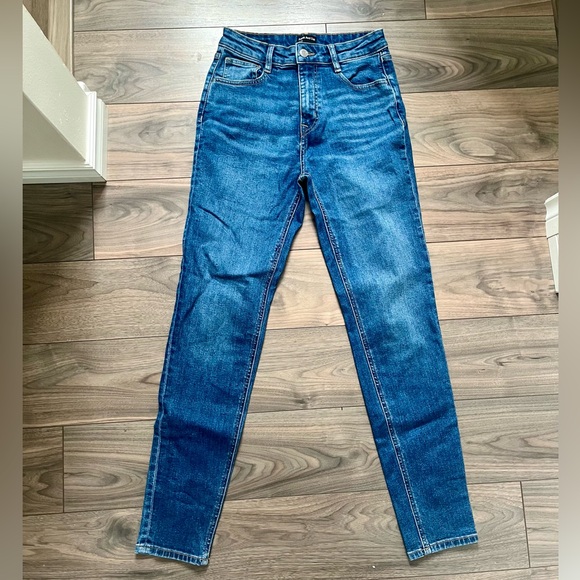 Frank & Oak High-Waisted Denim Jeans - Picture 2 of 8